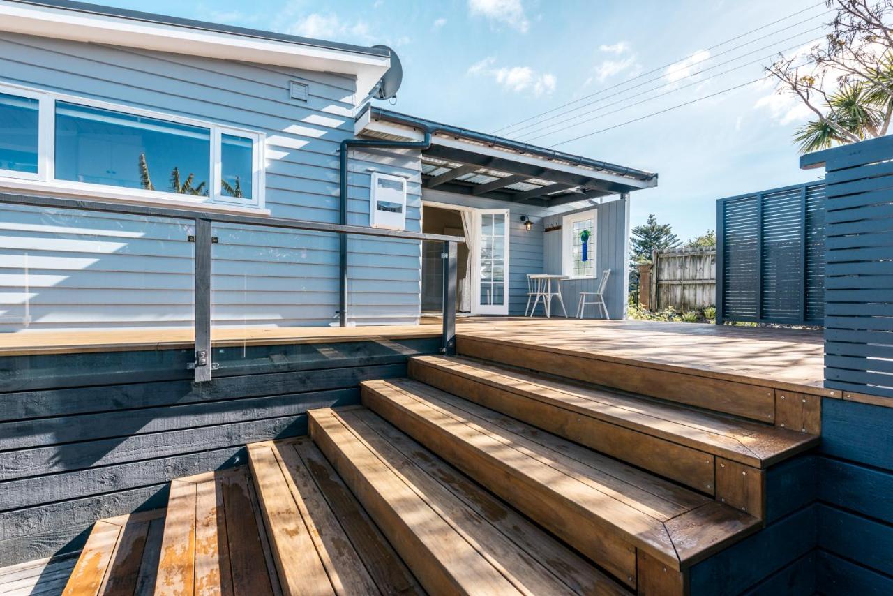 Pohutukawa Cottage, Waiheke Island Surfdale Eksteriør billede